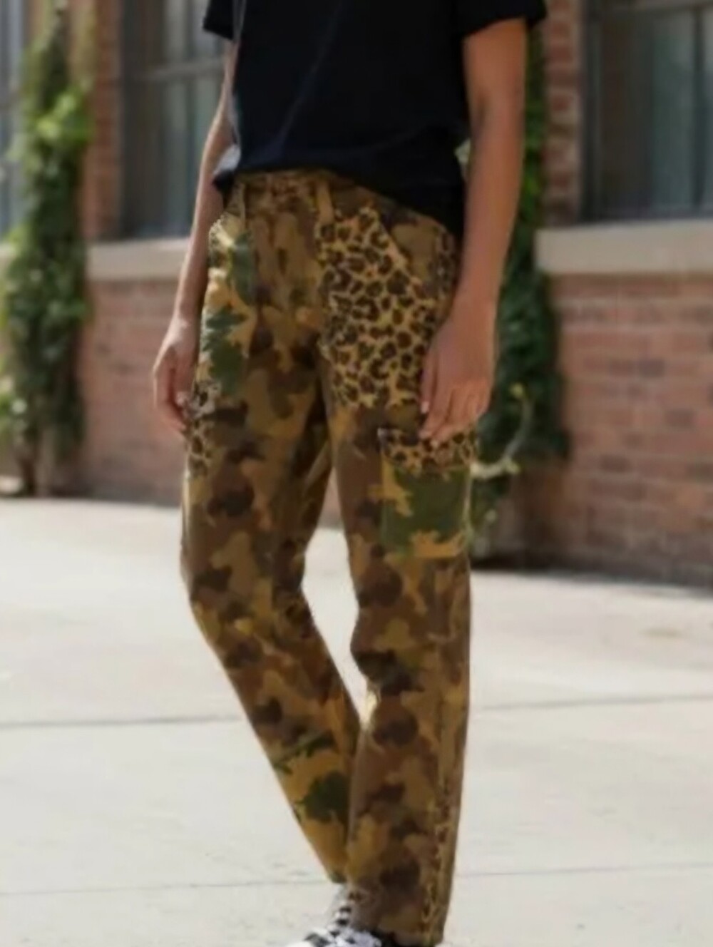PILCRO Leopard Camo "The Wanderer" Pants 27 Anthropologie - Picture 2 of 9